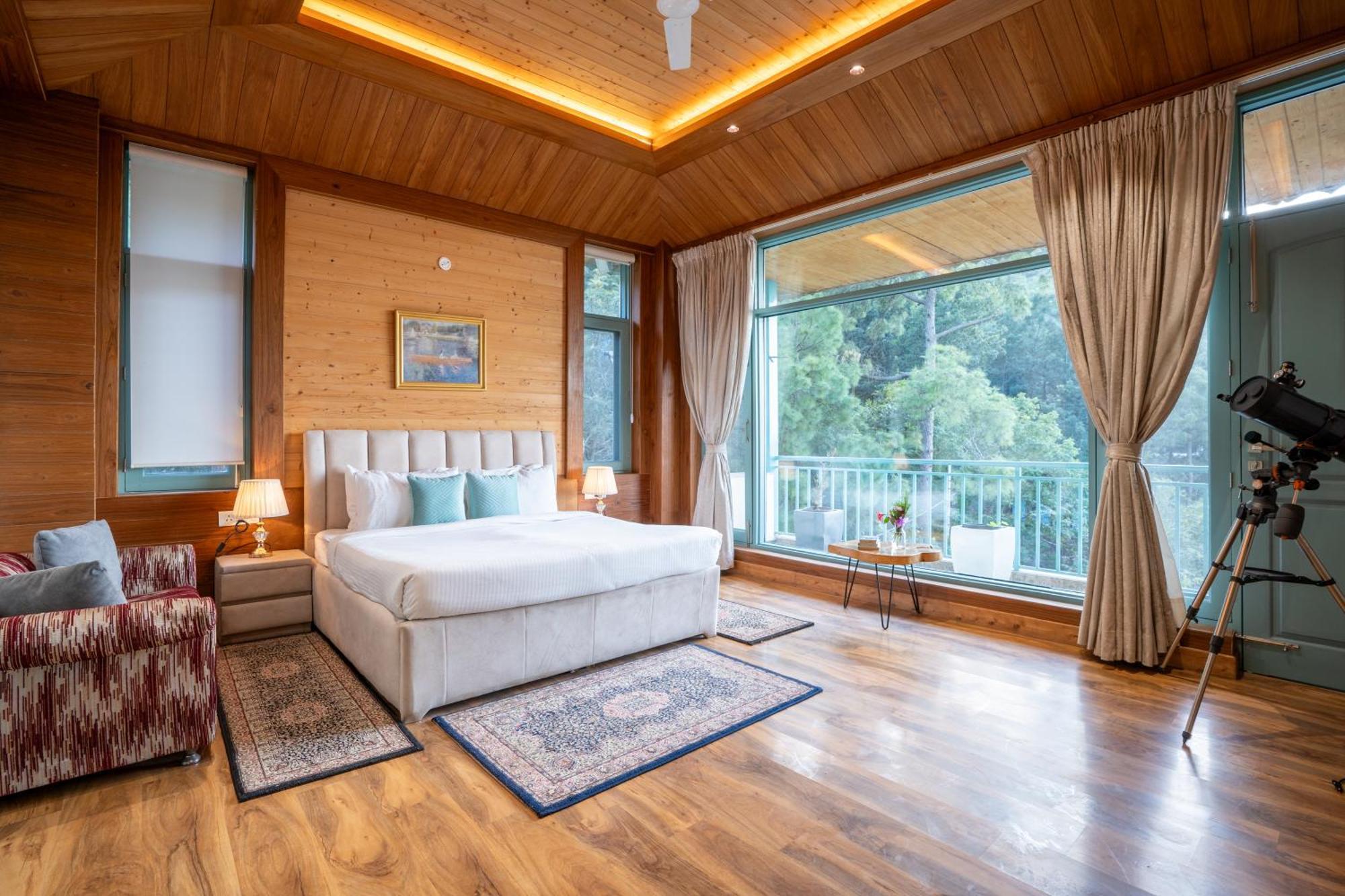 Stayvista At Aykon Estate - Modern Interiors, Views กัสซอลี ภายนอก รูปภาพ