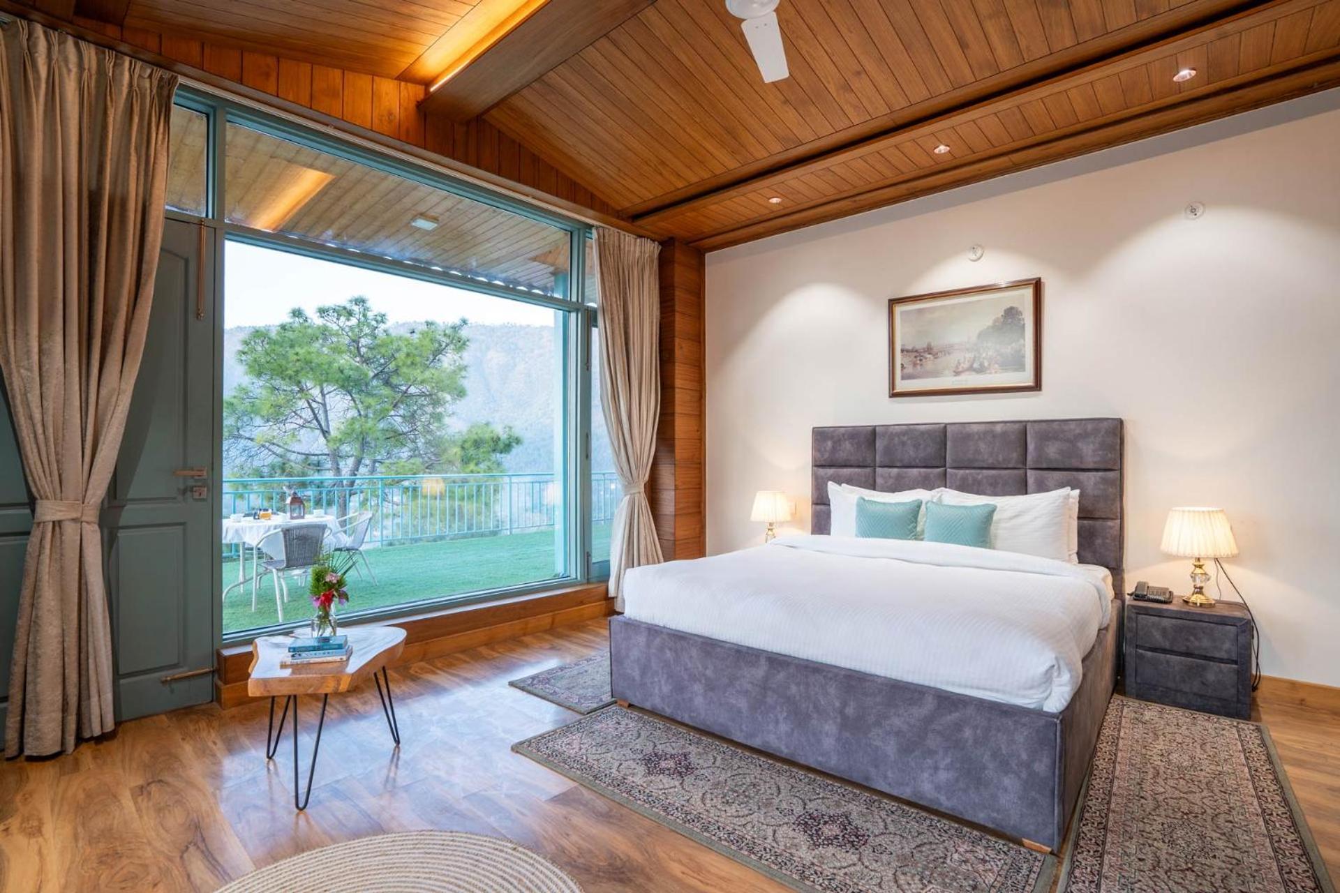 Stayvista At Aykon Estate - Modern Interiors, Views กัสซอลี ภายนอก รูปภาพ