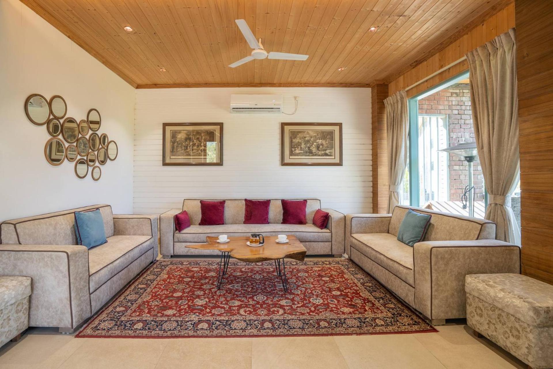 Stayvista At Aykon Estate - Modern Interiors, Views กัสซอลี ห้อง รูปภาพ